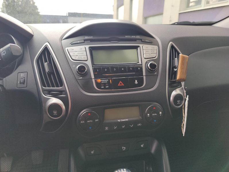 Hyundai ix35 2,0 CRDi 4WD + pneu  - fotka 20 z 25
