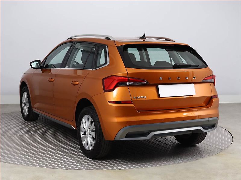 Škoda Kamiq (2022) Style 1.0 TSI, ČR,1.maj - fotka 4 z 18