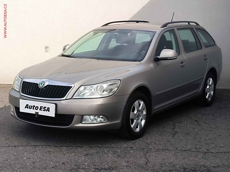 Škoda Octavia (2013) 1.6 TDI, ČR, servis.kniha, AC - fotka 3 z 16
