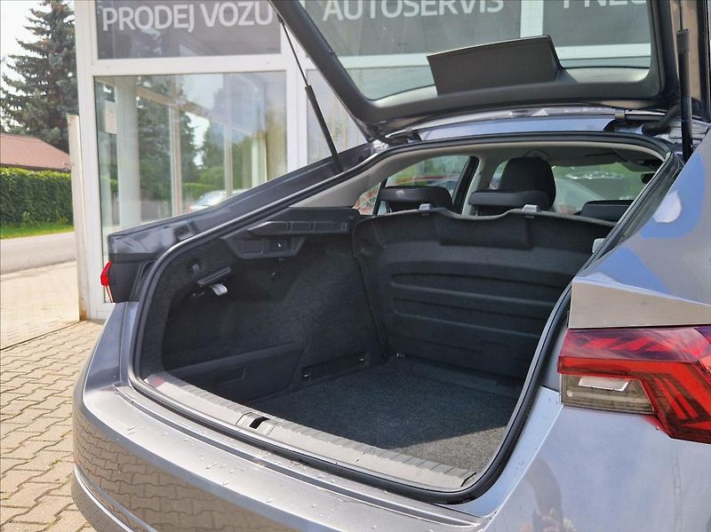 Škoda Octavia 2,0 TDI DSG TOPSTAV +ZIMNÍPNEU - fotka 10 z 46