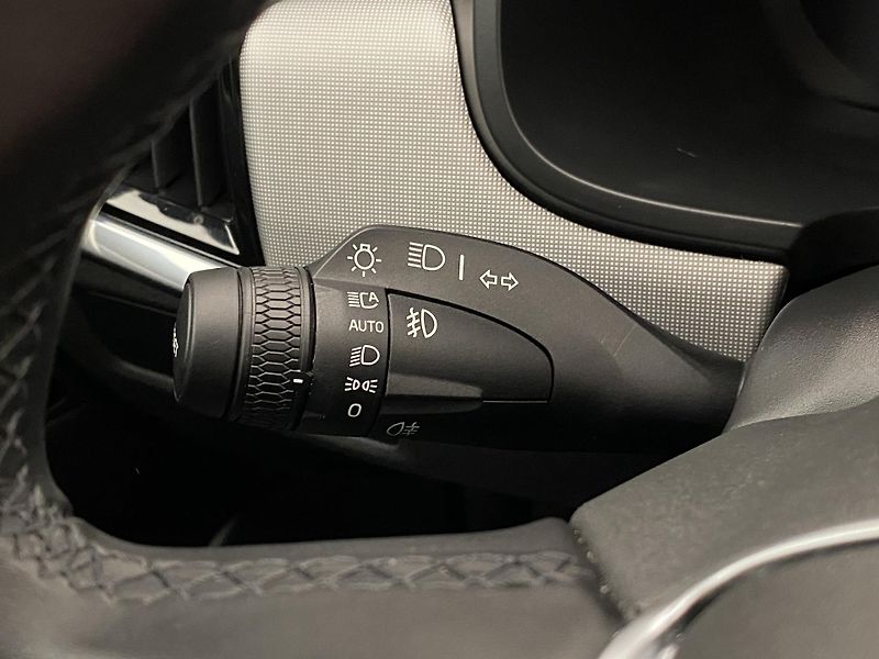 Volvo V90 T6 AWD RECHARGE BRIGHT PLUS - fotka 22 z 64