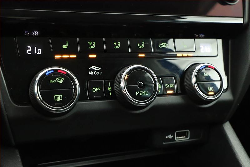 Škoda Octavia (2020) Ambition 1.5 TSI, ČR,1.maj - fotka 12 z 19