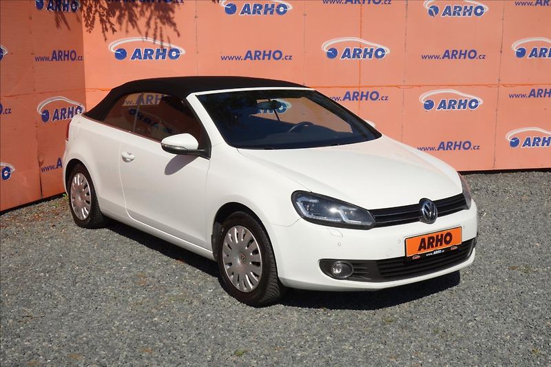 Volkswagen Golf 1,2 TSi 77KW, SERVISNÍ KNIHA. - fotka 1 z 48