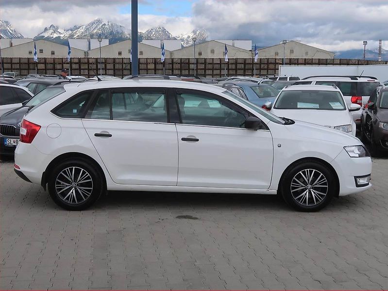 Škoda Rapid (2014) Spaceback 1.2 TSI, Serv.kniha - fotka 6 z 13