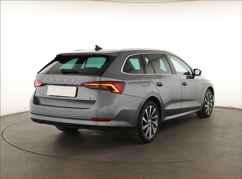 Škoda Octavia (2023) Style 1.5 TSI e-tec - fotka 5 z 20