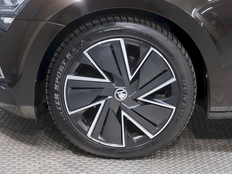 Škoda Superb (2021) STYLE 2.0TDI 147KW 4x4 DSG LED - fotka 12 z 36