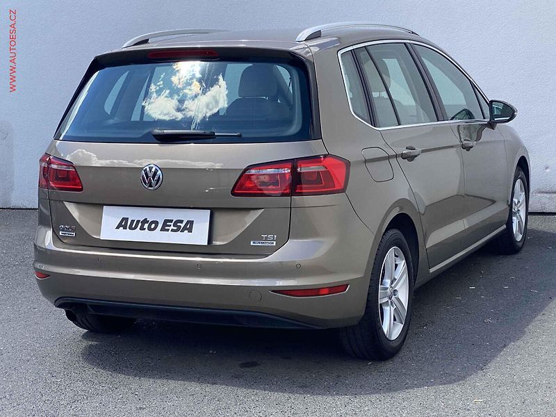 Volkswagen Golf Sportsvan (2015) 1.2 TSi, 1.maj,ČR, AC, TZ - fotka 4 z 17
