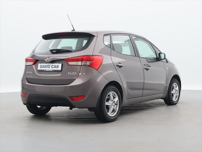 Hyundai ix20 1,4 CVVTi 66kW Klimatizace CZ - fotka 7 z 29
