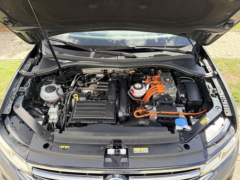 Volkswagen Tiguan 1.4TSI eHYBRID DSG MATRIX  - fotka 67 z 67