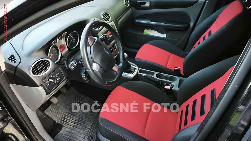 Ford Focus (2010) 1.8 i 16V, servis.kniha - fotka 3 z 3
