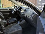 Volkswagen Tiguan 1,4TSI SPORT *SERV.KNÍŽKA*    - náhled 25