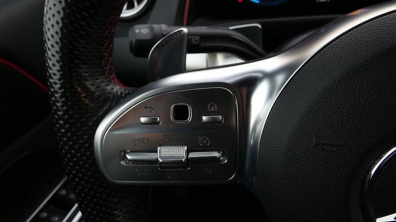 Mercedes-Benz GLB 35 4MATIC AMG - fotka 11 z 23