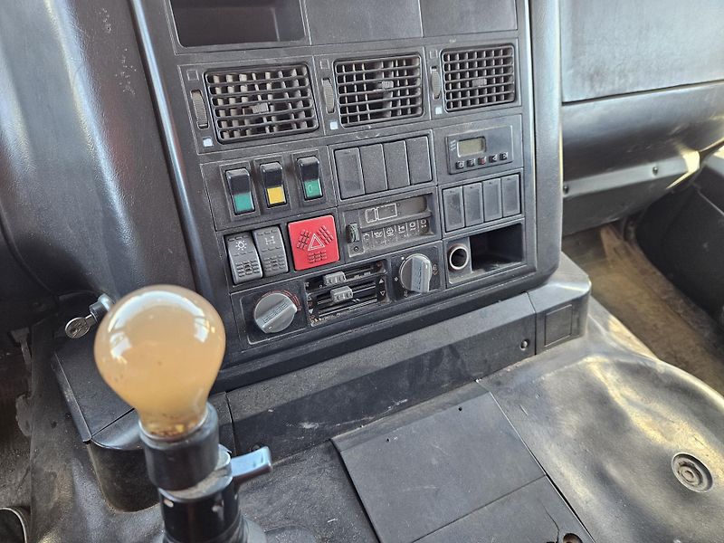 Iveco Trakker (1999) 3 STRANNÝ SKLÁPĚČ 6X4 - fotka 14 z 15