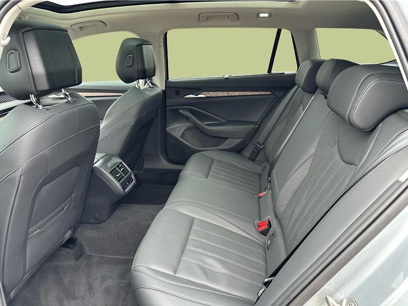 Škoda Superb 2,0 TDI / 142 kW 4x4 L&K, Tažn - fotka 12 z 26