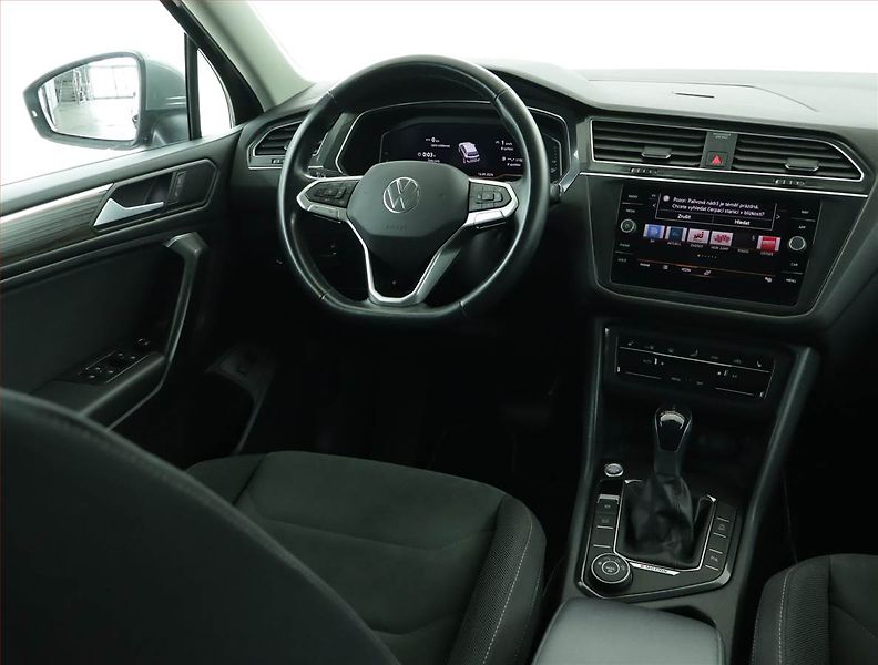 Volkswagen Tiguan Allspace (2022) 2.0 TDI - fotka 7 z 19