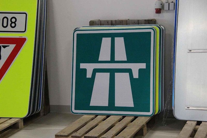 Základna Via Salis, monitorovací centrum.