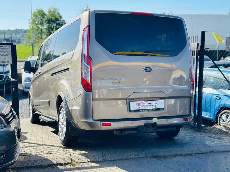 Ford Tourneo Custom (2019) 2.0TDCi TITANIUM, ČR, 1.MAJ. - fotka 4 z 19
