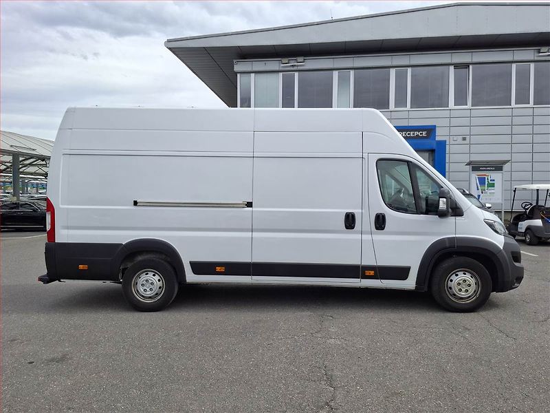 Peugeot Boxer (2023) 2.2 BlueHDi, Maxi, 16m3, 1.0t - fotka 6 z 17