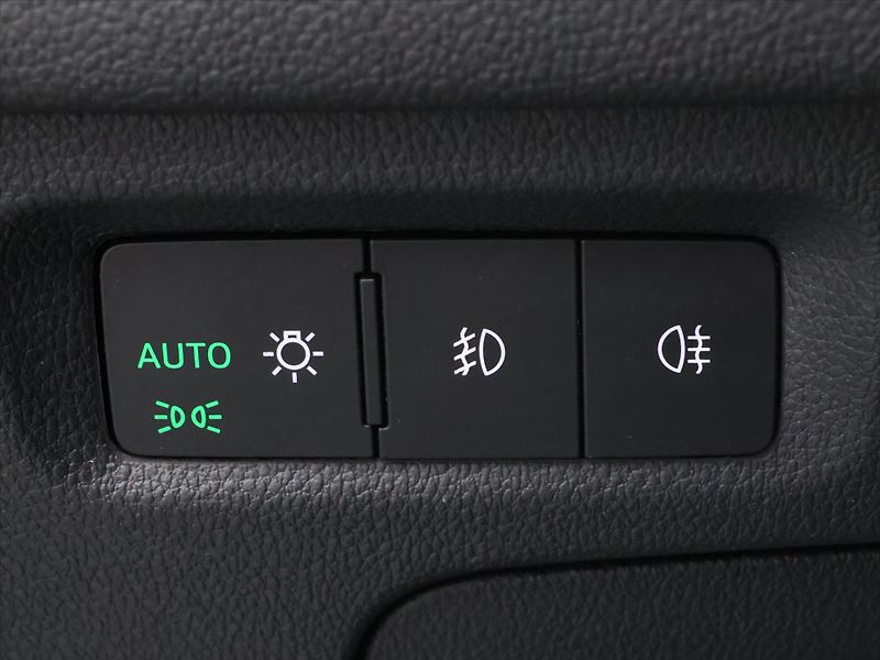 Škoda Octavia 2,0 TDI 85kW Ambition CZ DPH - fotka 16 z 36