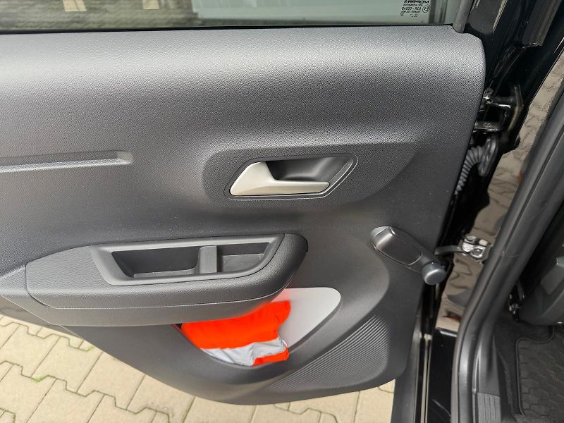 Citroën C3 1.2 PureTech 74kW You - fotka 21 z 24