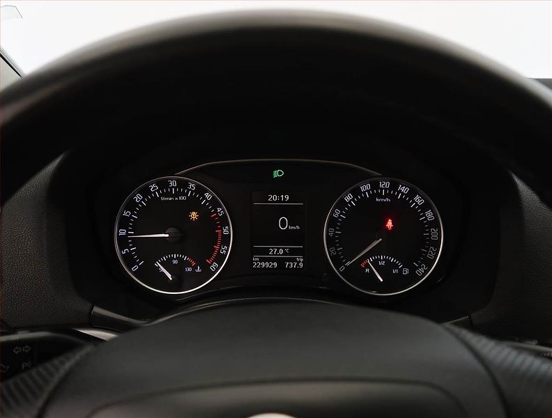 Škoda Octavia (2010) 2.0 TDI, Serv.kniha, Xenony - fotka 11 z 19