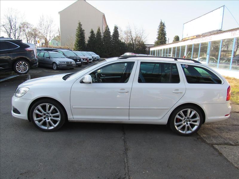 Škoda Octavia 2,0 TSI RS 147kW Combi - fotka 7 z 26