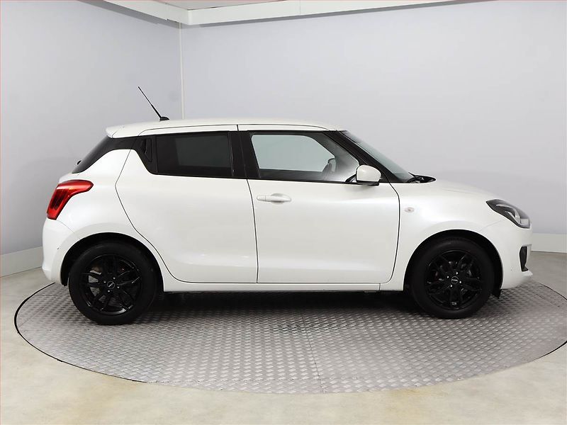 Suzuki Swift (2021) 1.2, ČR,1.maj, Serv.kniha - fotka 6 z 15
