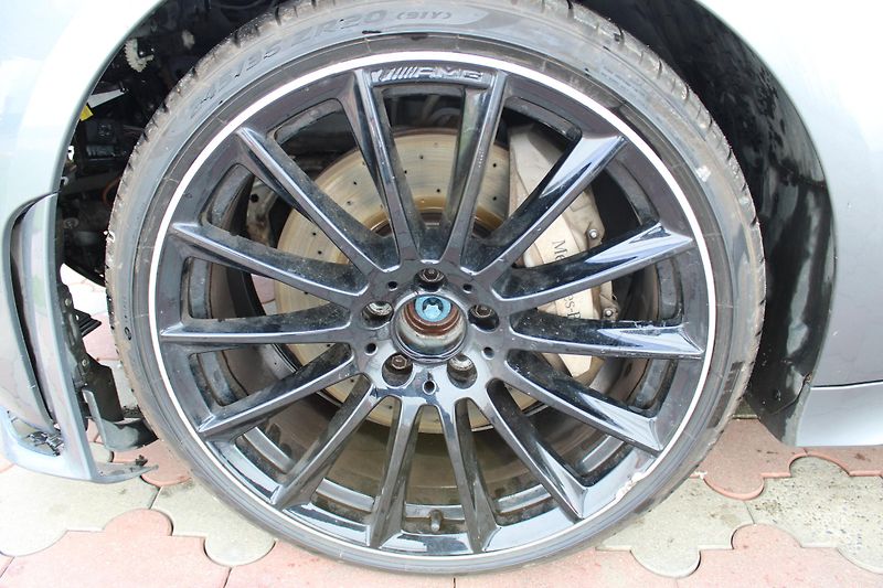 Mercedes-Benz CLS 400d 4MATIC*AMG*Burmester* - fotka 19 z 31