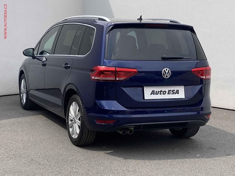 Volkswagen Touran (2019) 2.0 TDi, Highline, TZ - fotka 6 z 20