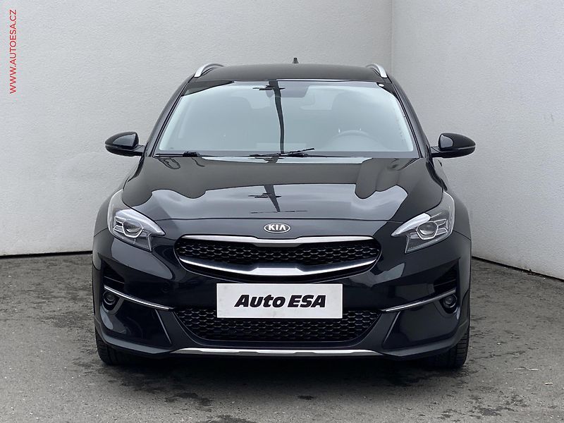 Kia XCeed (2019) 1.6T-GDi, 2.maj,ČR, AT. LED - fotka 2 z 19