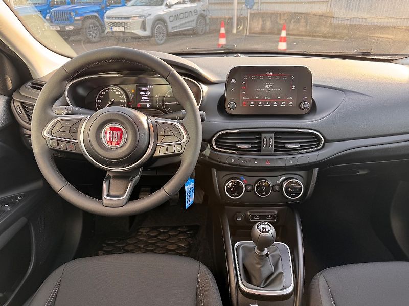 Fiat Tipo (2026) Sedan 1.6 Mjet (130k) URBAN - fotka 20 z 32