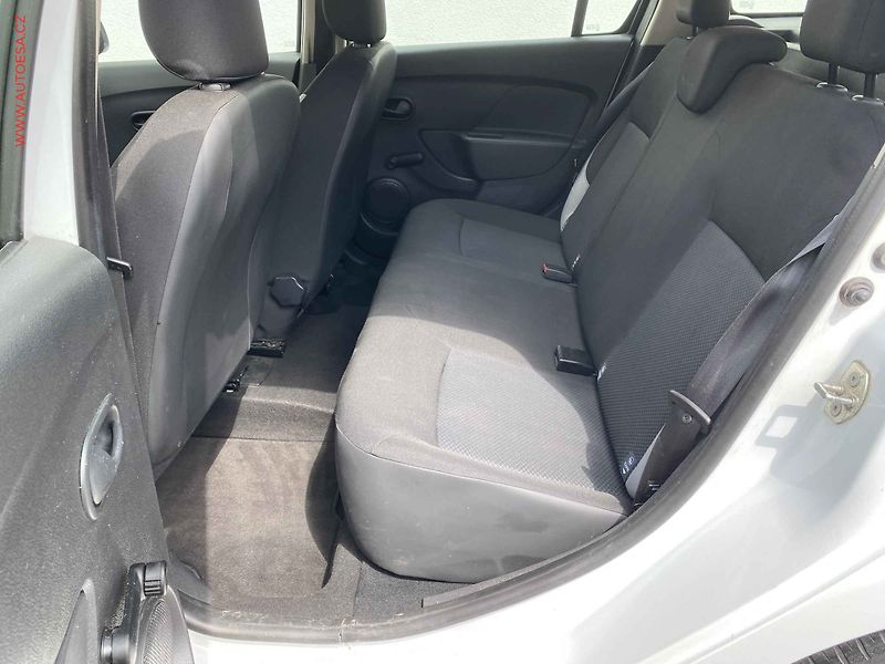 Dacia Logan (2014) 1.1i, El.okna - fotka 10 z 15