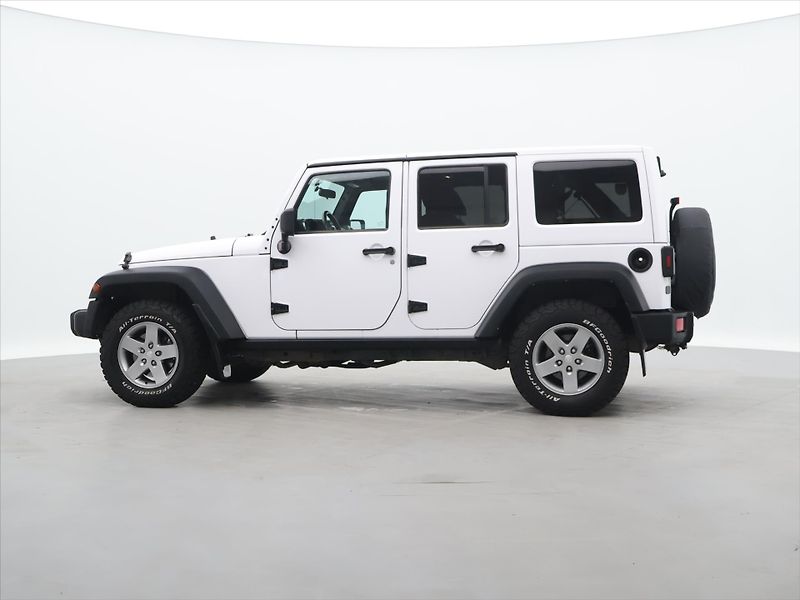 Jeep Wrangler 2,8 CRD 147 kW Unlimited Sport - fotka 4 z 33