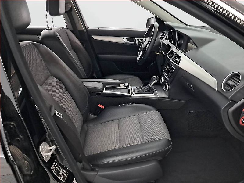 Mercedes-Benz Třídy C (2013) C 250 CDI 4MATIC, 4X4 - fotka 9 z 23