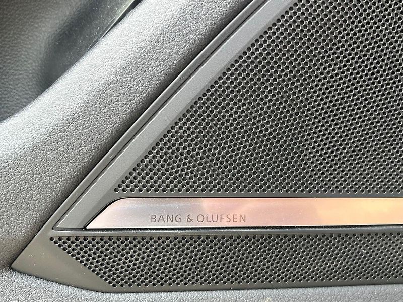 Audi A7 3.0 TDI/210kW HEV S-Line DSG - fotka 6 z 32