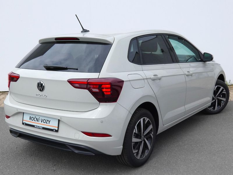 Volkswagen Polo People 1,0 TSI 85 kW 7DSG - fotka 2 z 30