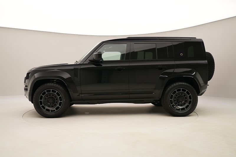Land Rover Defender (2026) 110 P635 OCTA BLACK AWD AUT - fotka 8 z 64