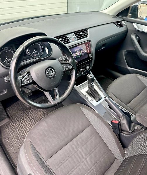 Škoda Octavia (2017)  III FL COMBI 1.6 TDI DSG 85KW - fotka 8 z 18