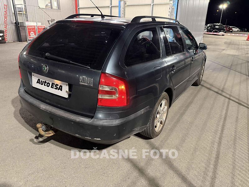 Škoda Octavia (2006) 1.9TDi, AC, TZ, xenon - fotka 2 z 3