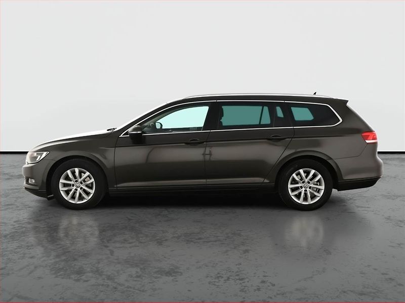 Volkswagen Passat (2016) 1.6 TDI, Navi, Tempomat - fotka 3 z 15