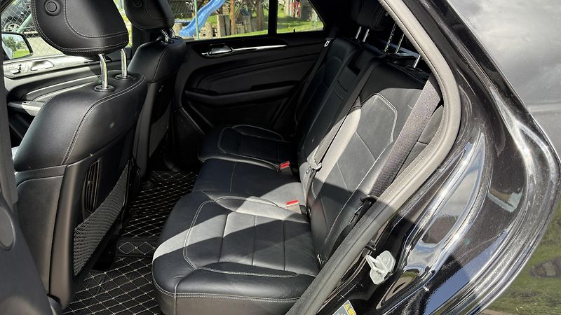 Mercedes-Benz Třídy M (2015) 350 CDI AMG PAKET  - fotka 11 z 27