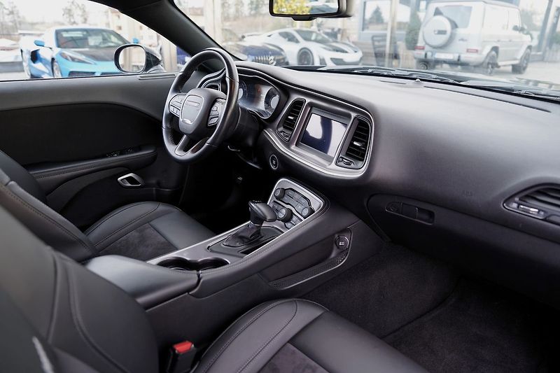 Dodge Challenger 3.6 V6 automat,/kůže/xenony - fotka 17 z 38