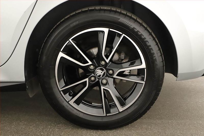 Škoda Fabia (2025) 1.0 TSI, Monte Carlo, FullLed - fotka 15 z 15
