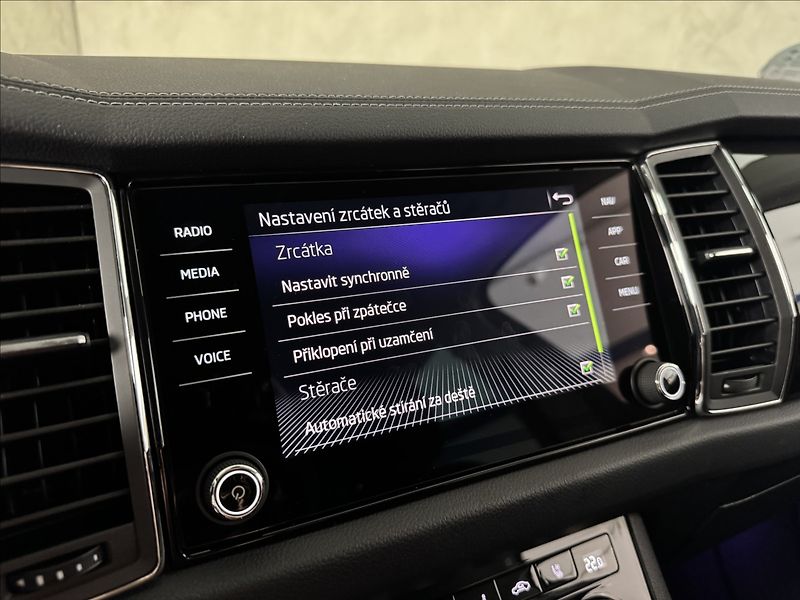 Škoda Kodiaq 2,0 TDi  DSG 4x4 L&K Virtual L - fotka 36 z 49