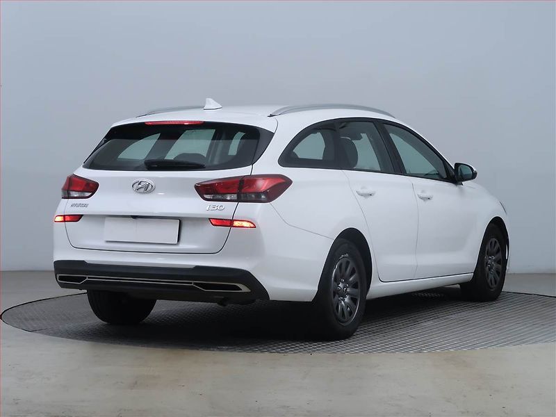 Hyundai i30 (2023) 1.0 T-GDI, ČR,1.maj, Tempomat - fotka 5 z 14