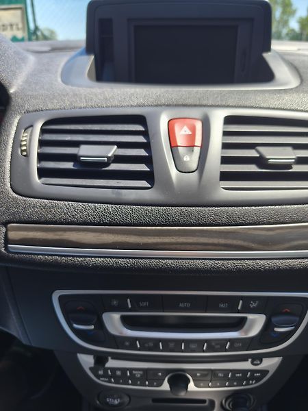 Renault Mégane 1.4 Tce 130 ps kupé - fotka 25 z 25