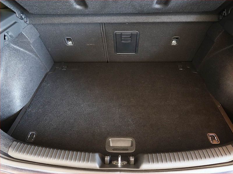 Hyundai i30 (2019) N-Line 1.4 T-GDI, Serv.kniha - fotka 13 z 15