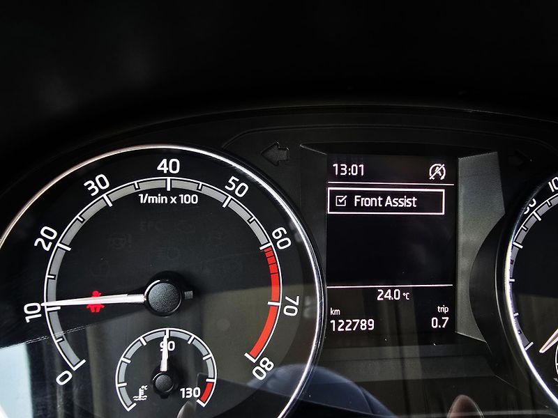 Škoda Fabia 1.0TSI STYLE TAŽNÉ ZAŘ NEHAVAR - fotka 27 z 29