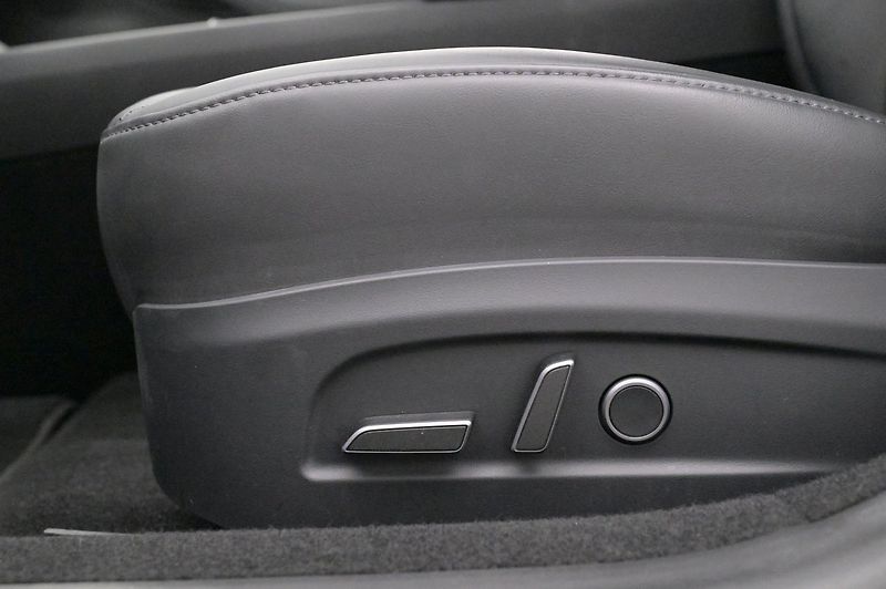 Tesla Model 3 Long Range AWD Highland - fotka 8 z 23