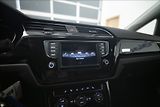 Volkswagen Touran 2,0 TDI MASÁŽ KAMERA VÝHŘEV ČR - náhled 35